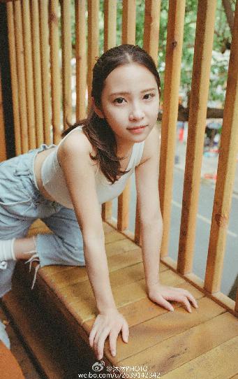 60多岁老阿姨如何免费观看高清电视剧？你知道这些方法吗！